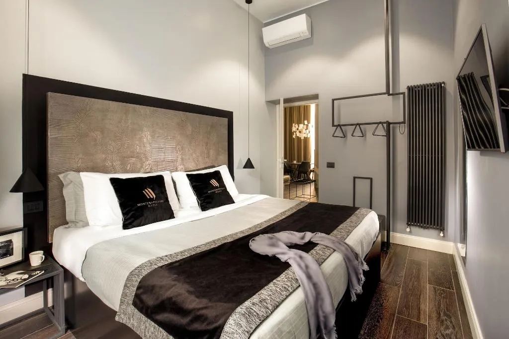 Room, Montenapoleone Suites, Milan