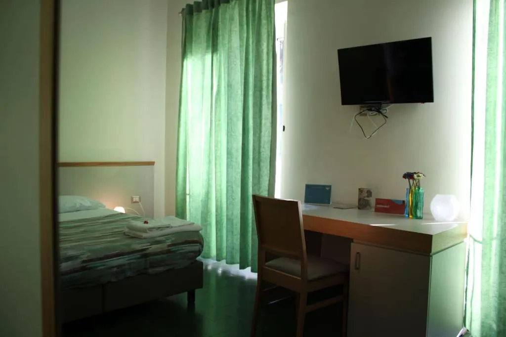 Room, Casa Tolentino, Naples