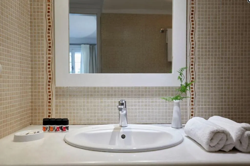 DOUBLE ECONOMY Room, Hermes, Santorini