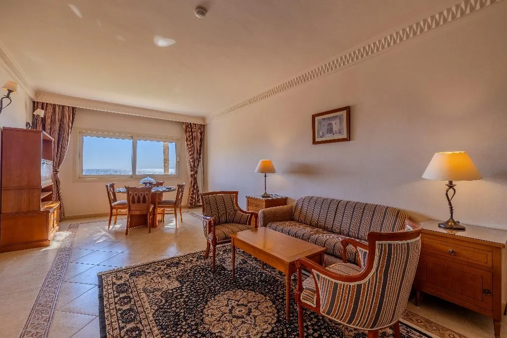 SUITE SEA VIEW WITH BALCONY Room, Continental Plaza Beach, Red Sea Riviera