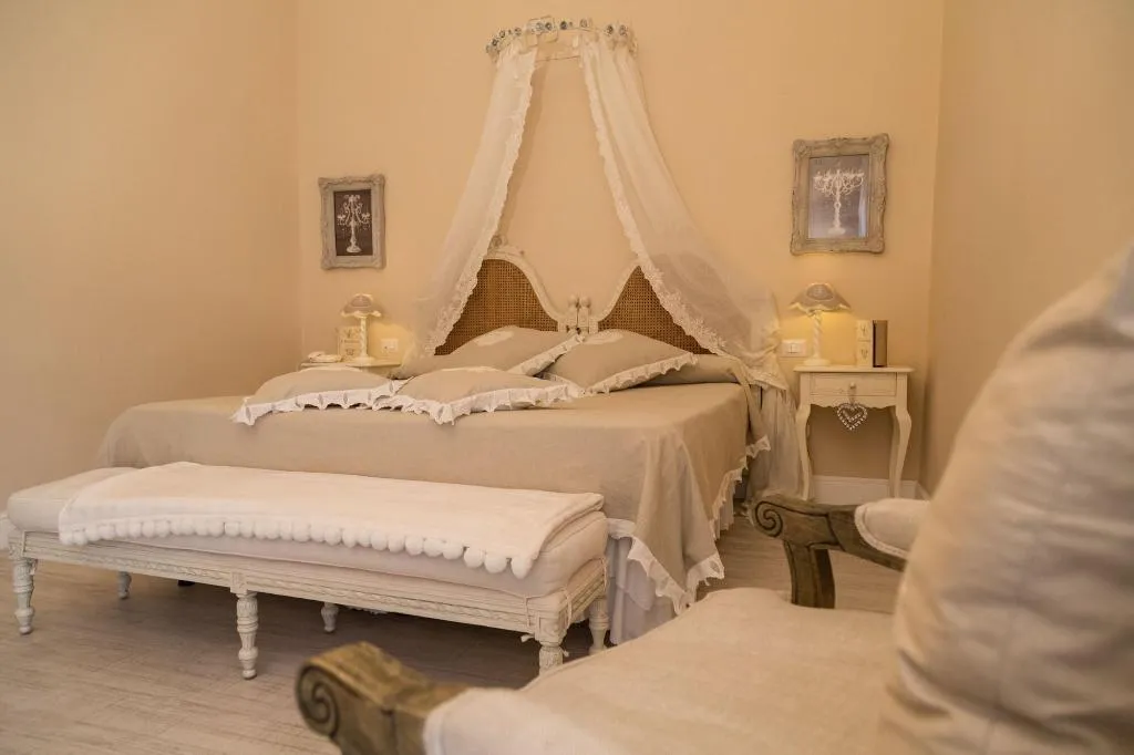 Room, Hotel Del Sole, Naples