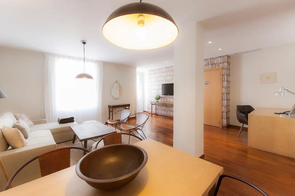 APARTMENT CAPACITY 5 Room, Vincci Soma, Madrid