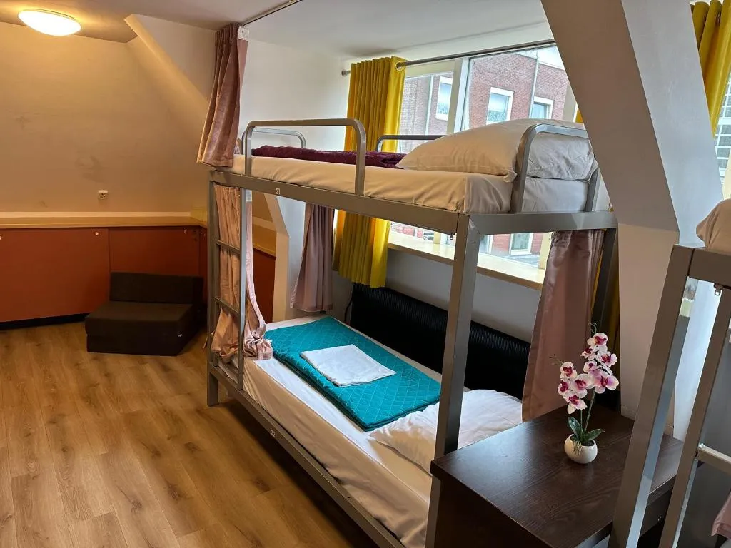 HOME STANDARD Room, Room Mate Hostel, Amsterdam
