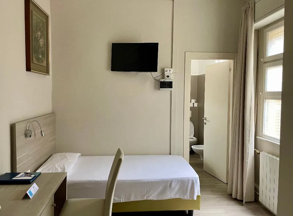 SINGLE STANDARD Room, Hotel Bazzoni et Du Lac, Milan