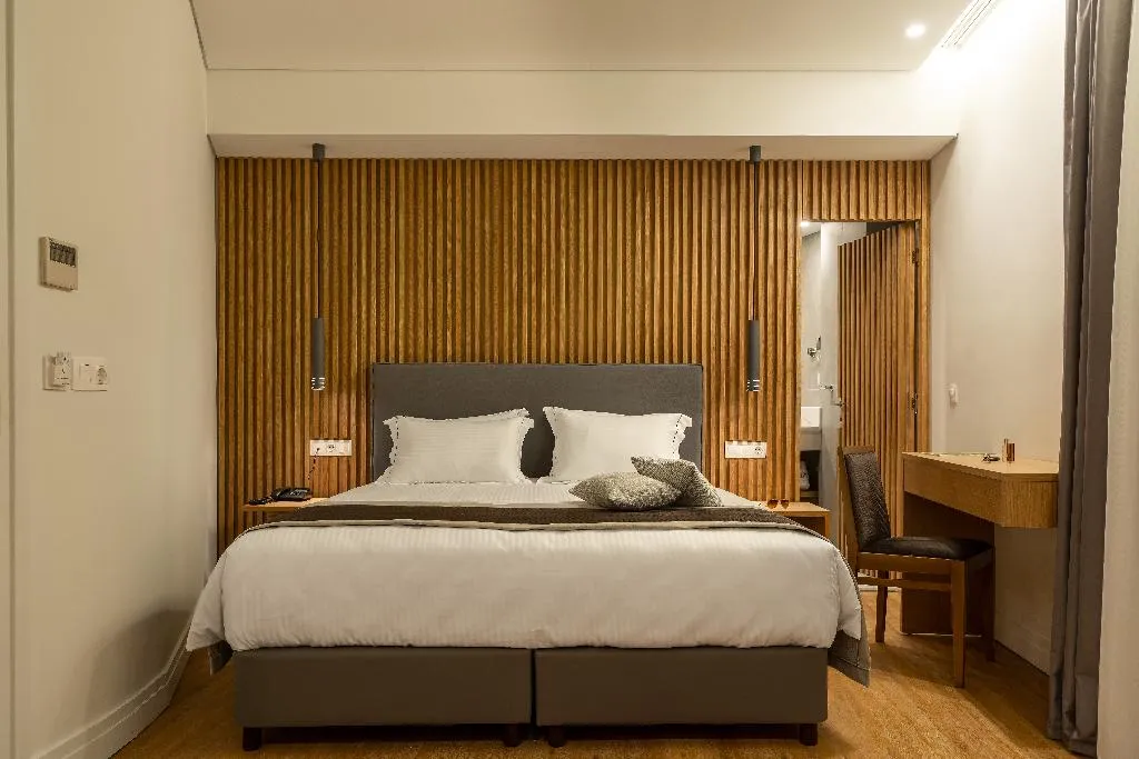 JUNIOR SUITE STANDARD Room, Glyfada Riviera Hotel, Athens