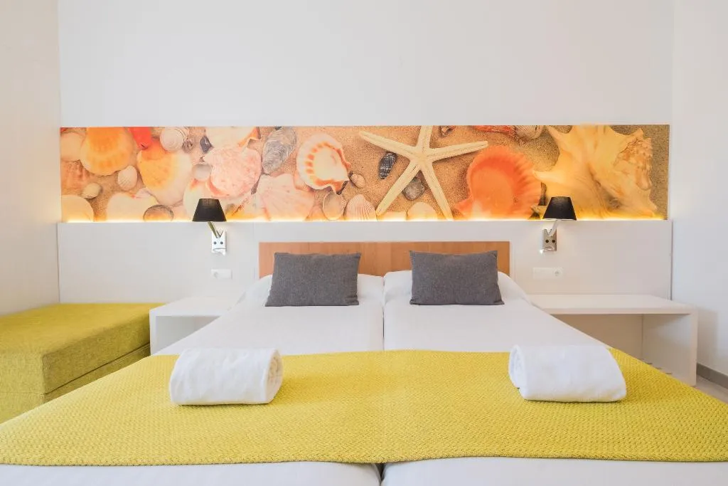 TWIN PREMIUM Room, AzuLine Hotel Pacific, Ibiza