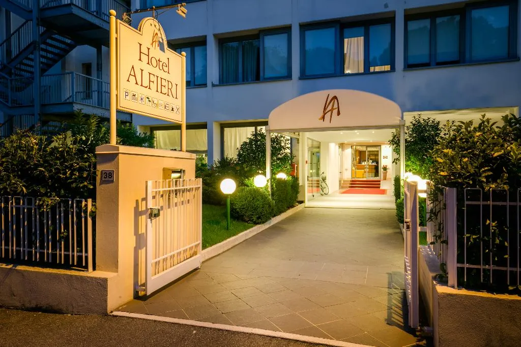 General view, Hotel Alfieri, Milan