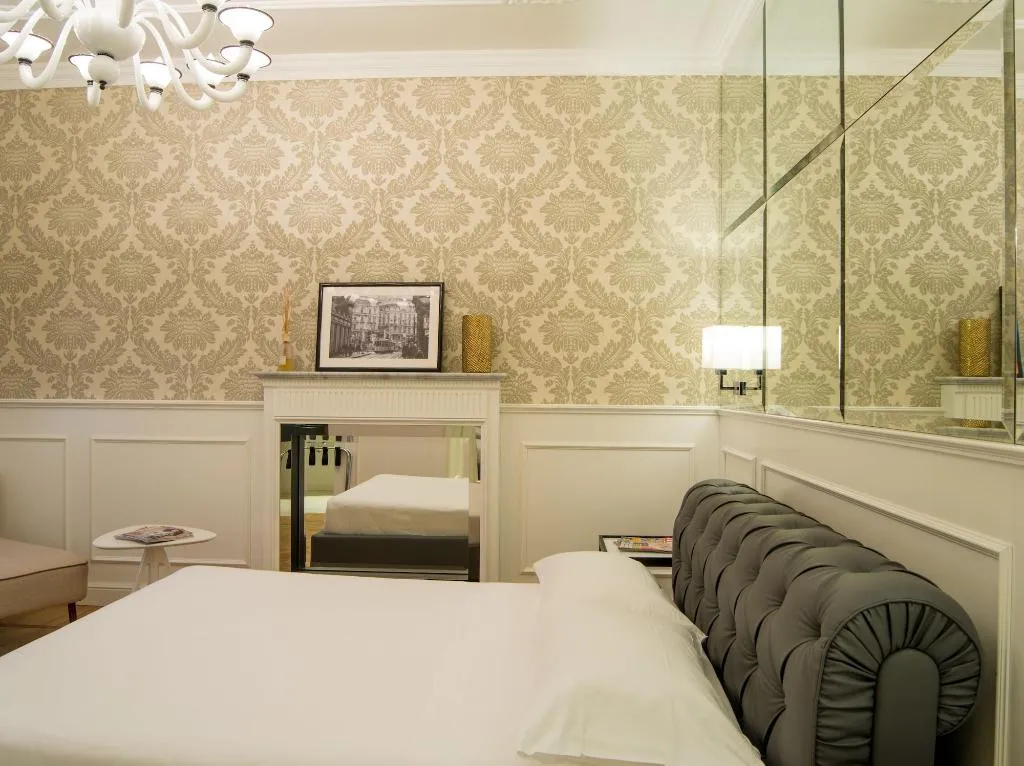 Room, Luxury Duomo Rooms, Milan