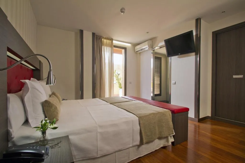 Room, Oasis, Barcelona