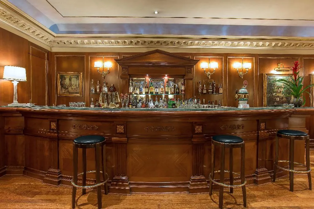 Bar, River Palace Hotel, Rome