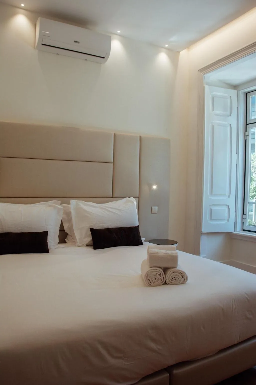 Room, Le Premier Lisbon Suites, Lisbon