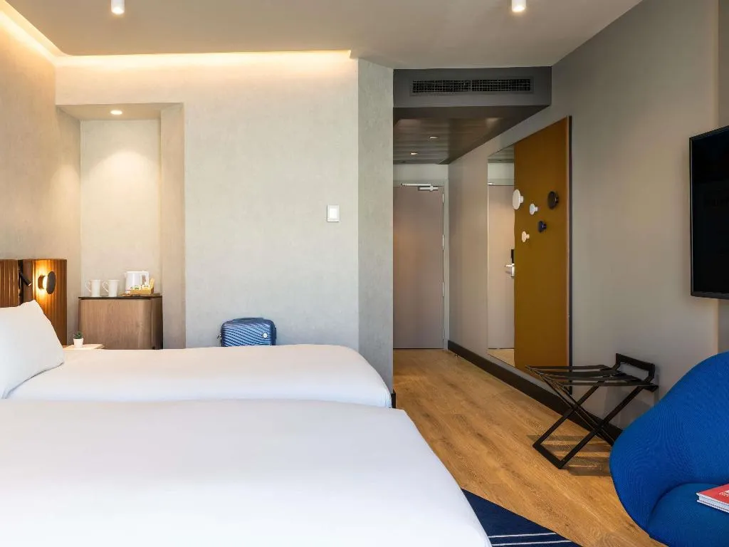 TWIN CLASSIC Room, Pullman Madrid Airport Feria, Madrid