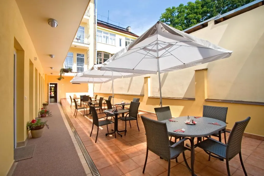 Terrace, Seifert, Prague