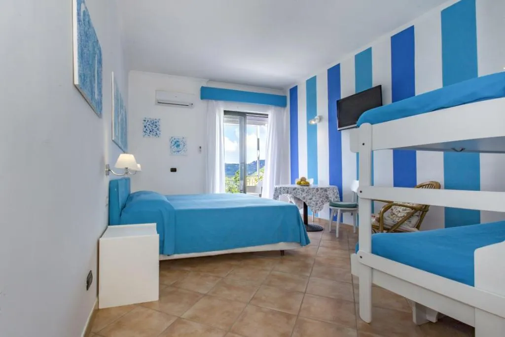STUDIO WITH BALCONY WITH VIEWS Room, Residence Le Terrazze Sorrento, Naples