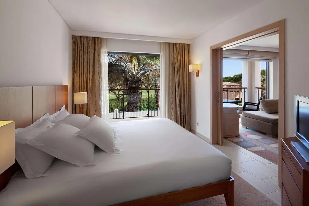 APARTMENT POOL VIEW Room, Hilton Vilamoura As Cascatas Golf Resort & Spa, Algarve