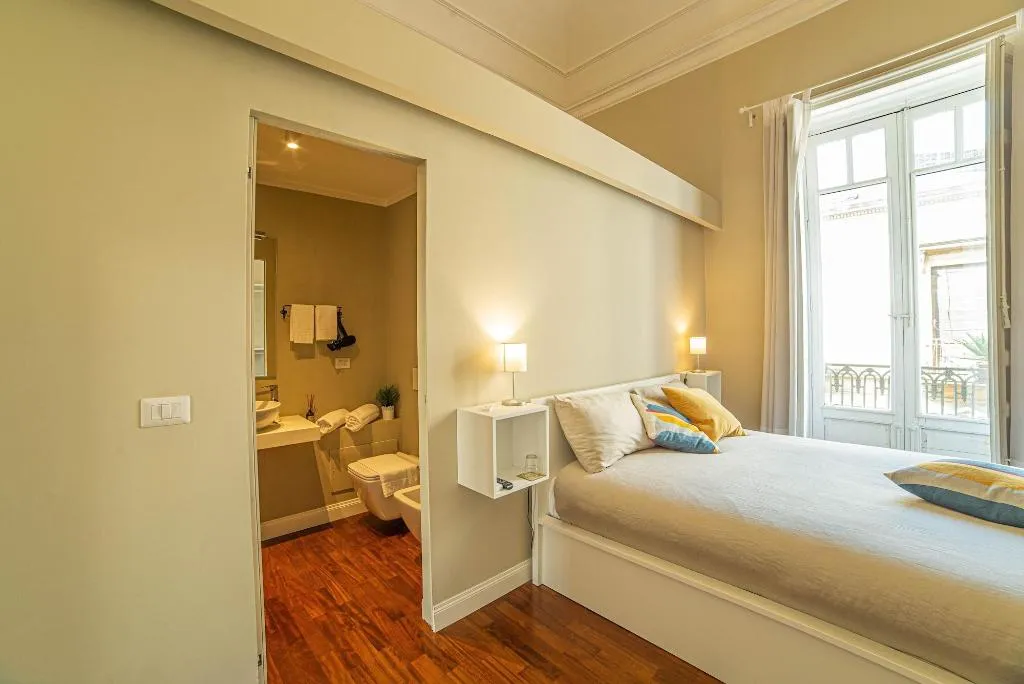 Room, Le 4 Leggende, Catania