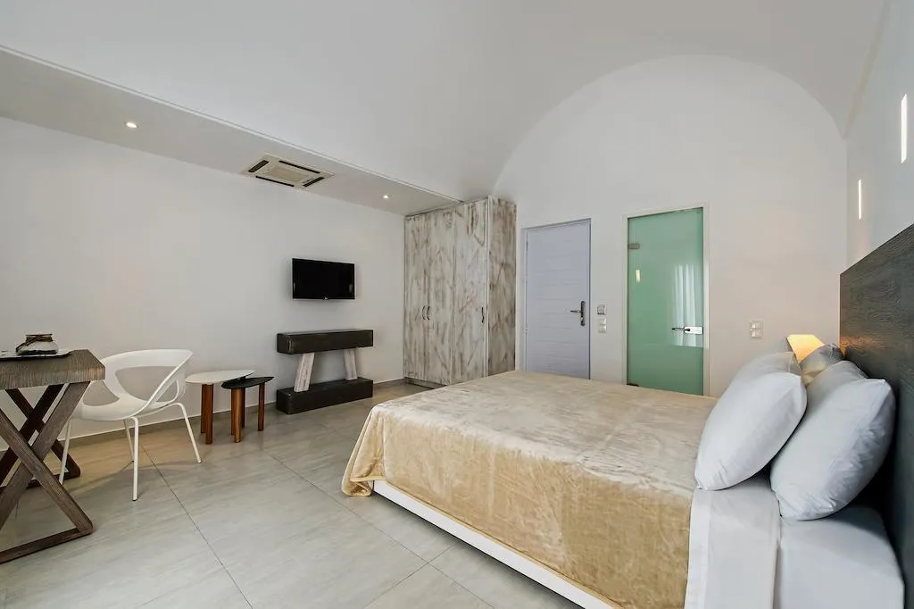 JUNIOR SUITE STANDARD Room, Cavo Bianco Boutique Hotel & Spa, Santorini