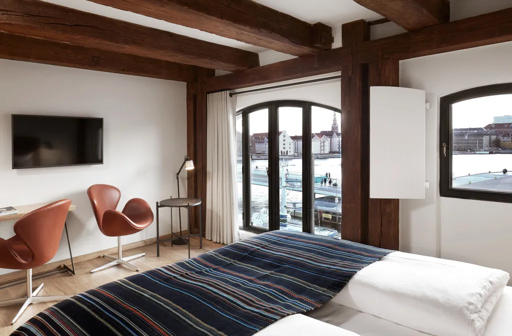 DOUBLE DELUXE CANAL VIEW Room, 71 Nyhavn Hotel, Copenhagen