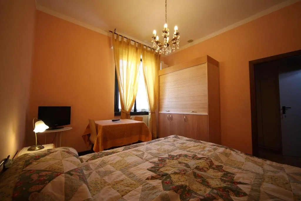 Room, Antica Corte Milanese, Milan