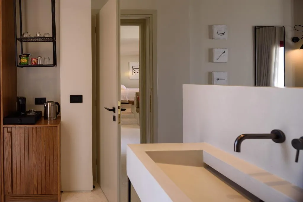 SUITE STANDARD Room, Potnia Theron Suites, Santorini