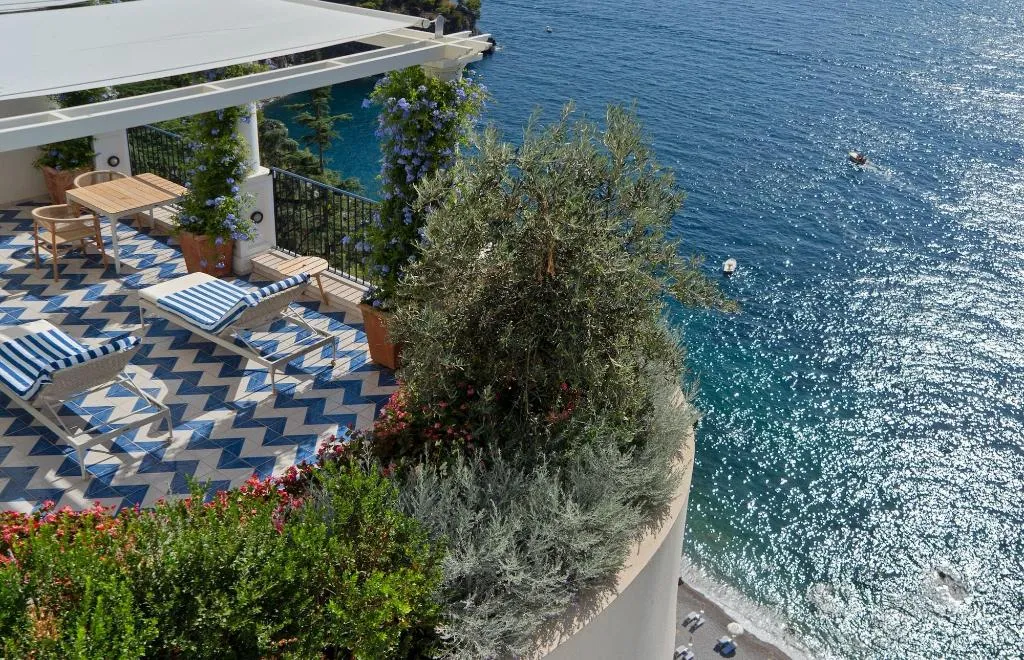 Room, Borgo Santandrea, Naples