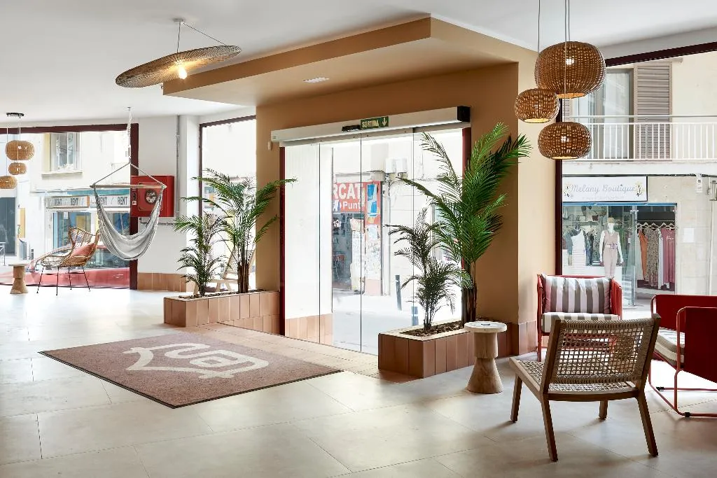 Lobby, tent Lloret de Mar, Costa Brava