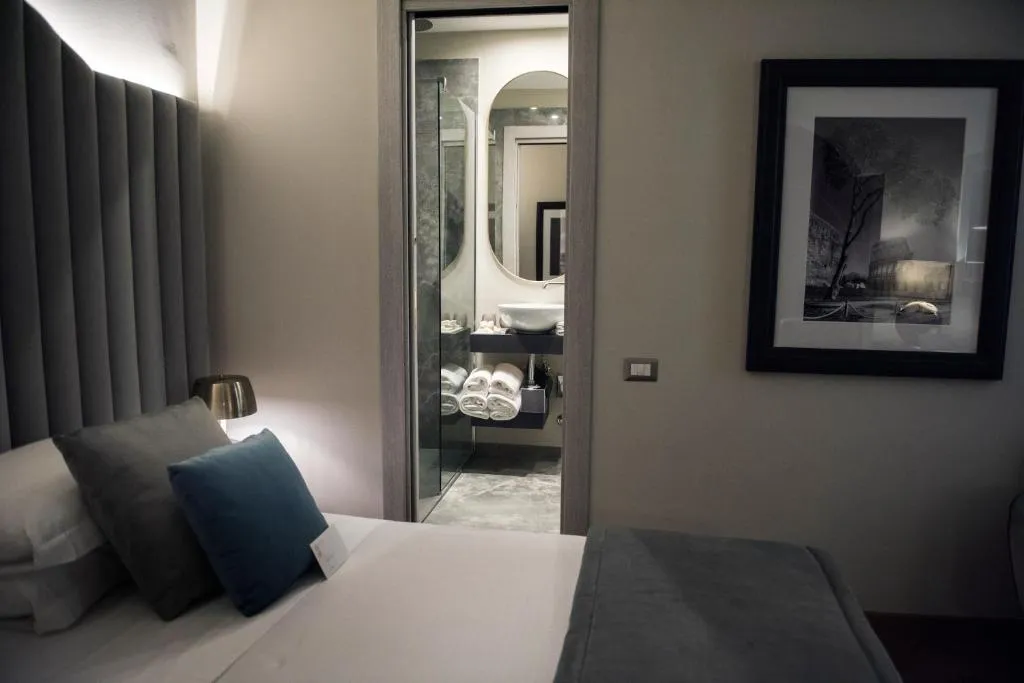 Room, Antico Albergo del Sole al Pantheon, Rome