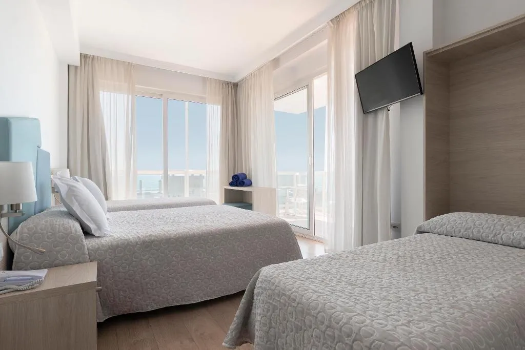 QUADRUPLE STANDARD Room, Hotel Palia Las Palomas, Costa Del Sol