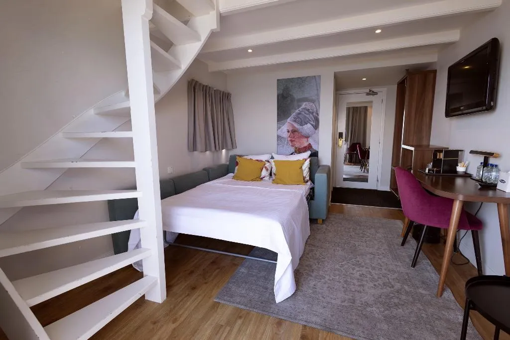 SUITE TWO BEDS Room, Hotel Spaander BW Signature Collection, Amsterdam