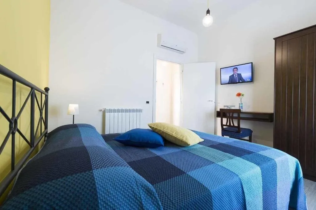 Room, B&B Sleep & Zupp, Naples