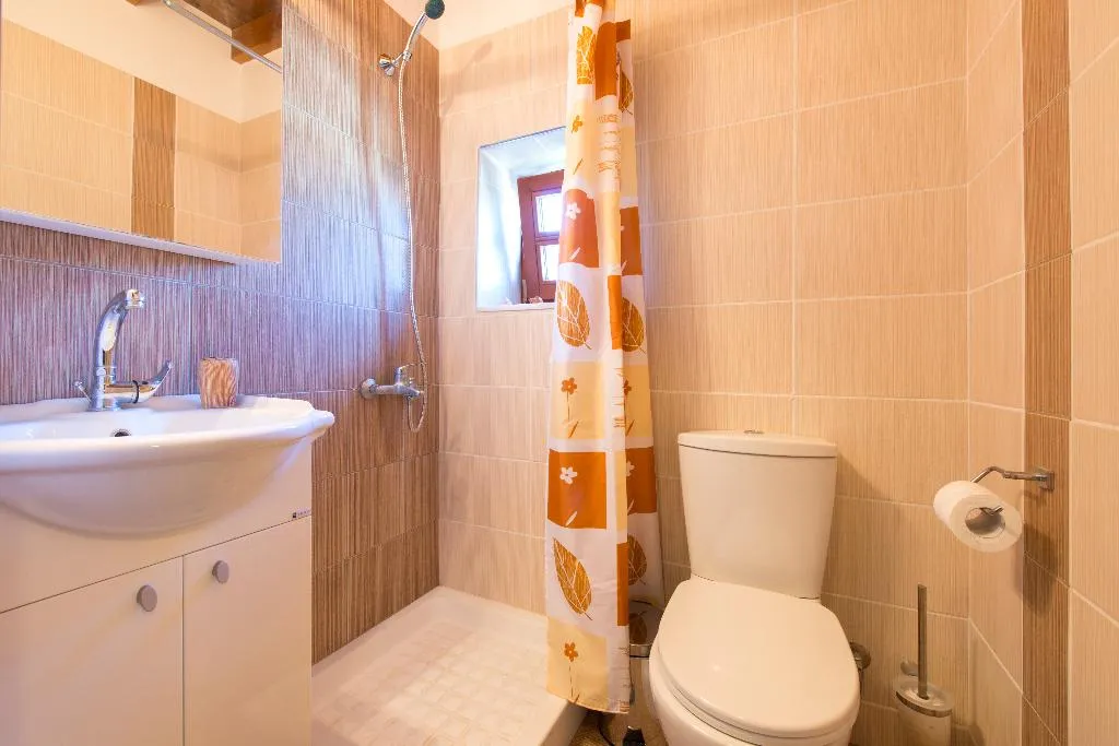 APARTMENT STANDARD Room, 3 Charites, Rhodes