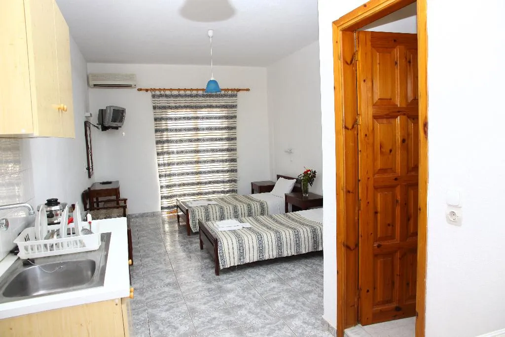 STUDIO CAPACITY 2 Room, Mari Evans Apartments, Crete