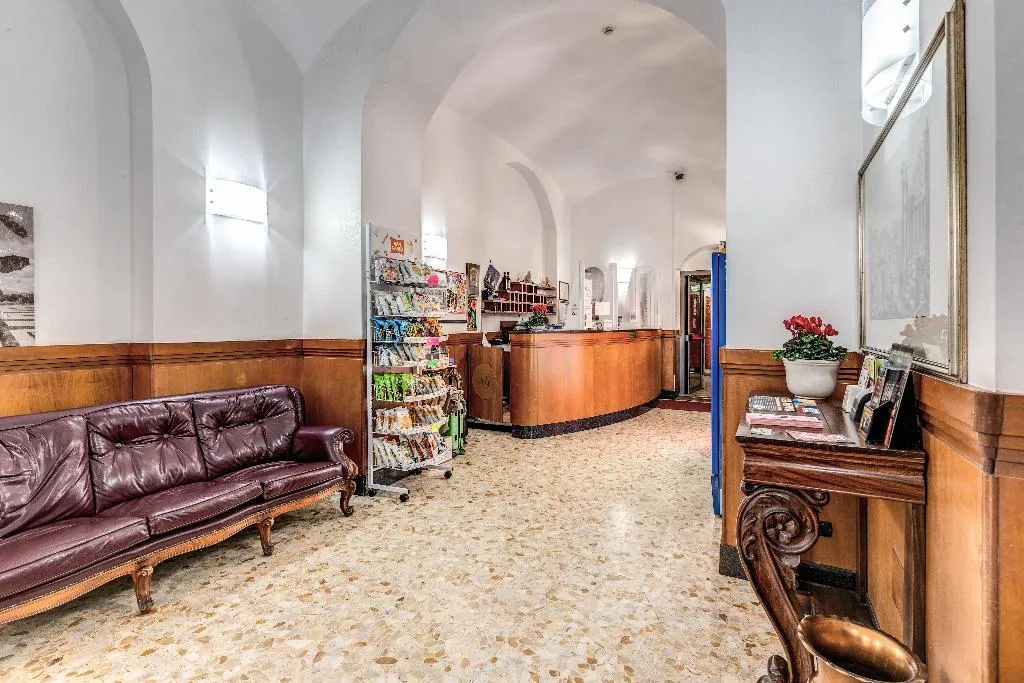 Lobby, Altavilla, Rome