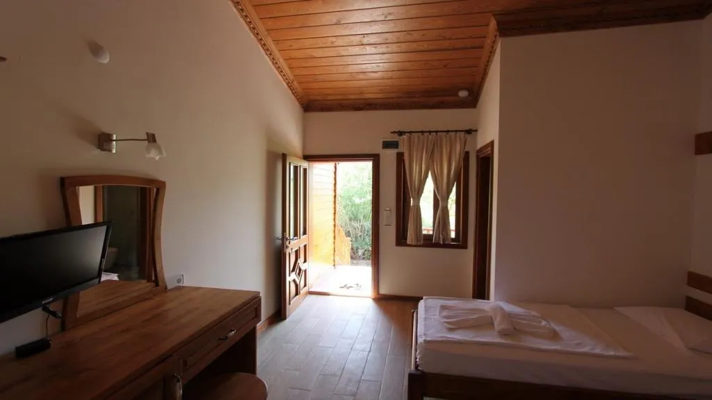 DOUBLE STANDARD Room, Elly's Home, Dalaman