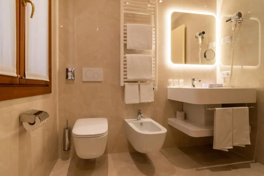 SINGLE STANDARD Room, Principe, Venice