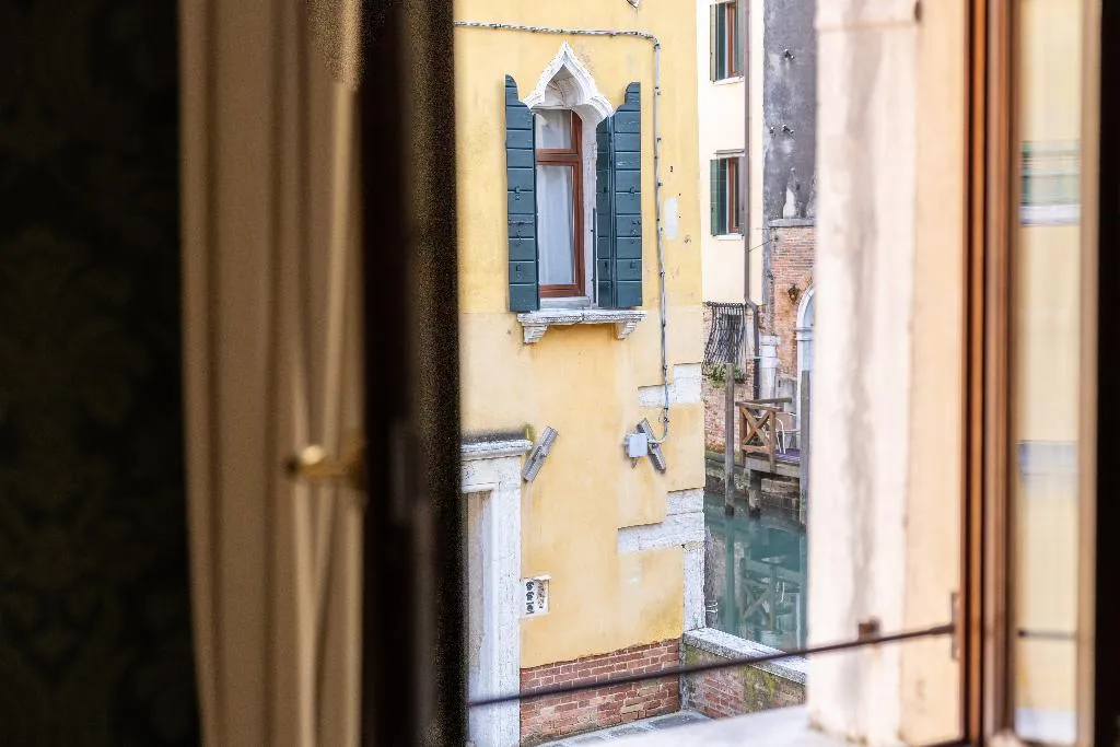 DOUBLE PREMIUM WITH VIEWS Room, Maison Venezia | UNA Esperienze, Venice
