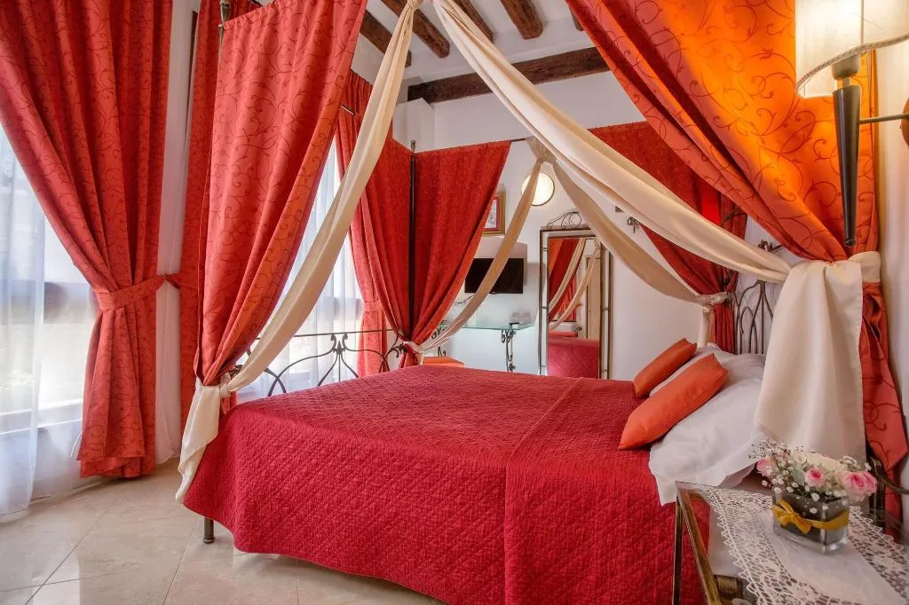 Room, Alla Vite Dorata, Venice
