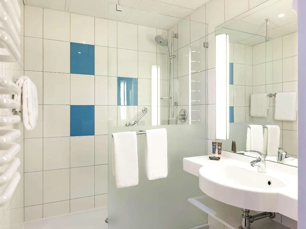 DOUBLE SUPERIOR Room, Novotel Krakow City West, Krakow