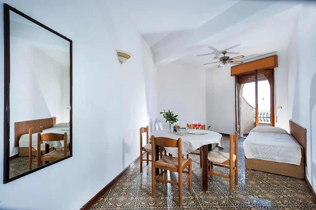 TRIPLE WITH BALCONY Room, Villa Liliana, Taormina
