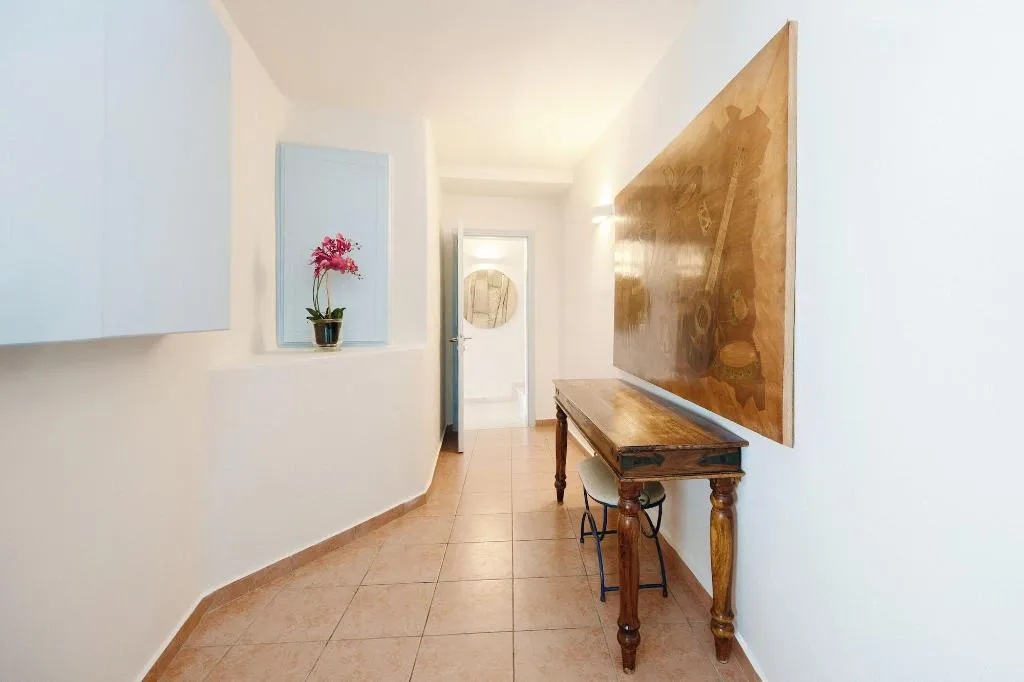 Room, Kastro Suites, Santorini