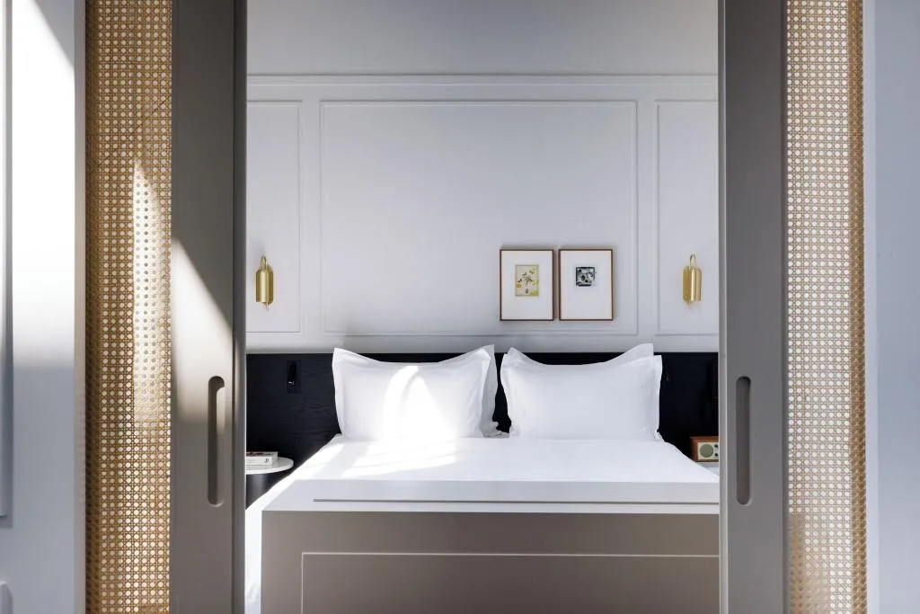 SUITE KING SIZE BED Room, Pillows Maurits At The Park, Amsterdam