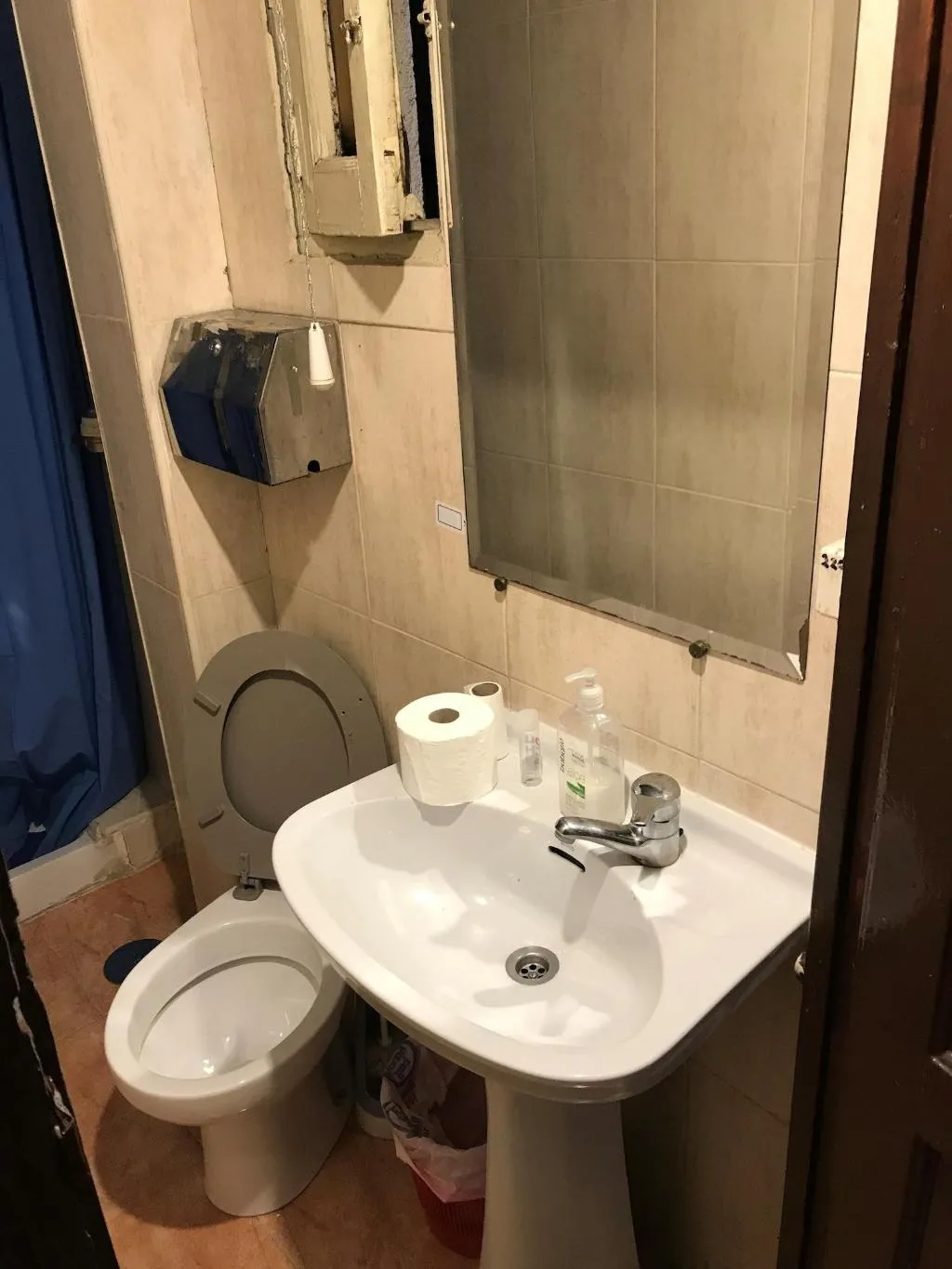 Room, Hostal Becerrea, Madrid