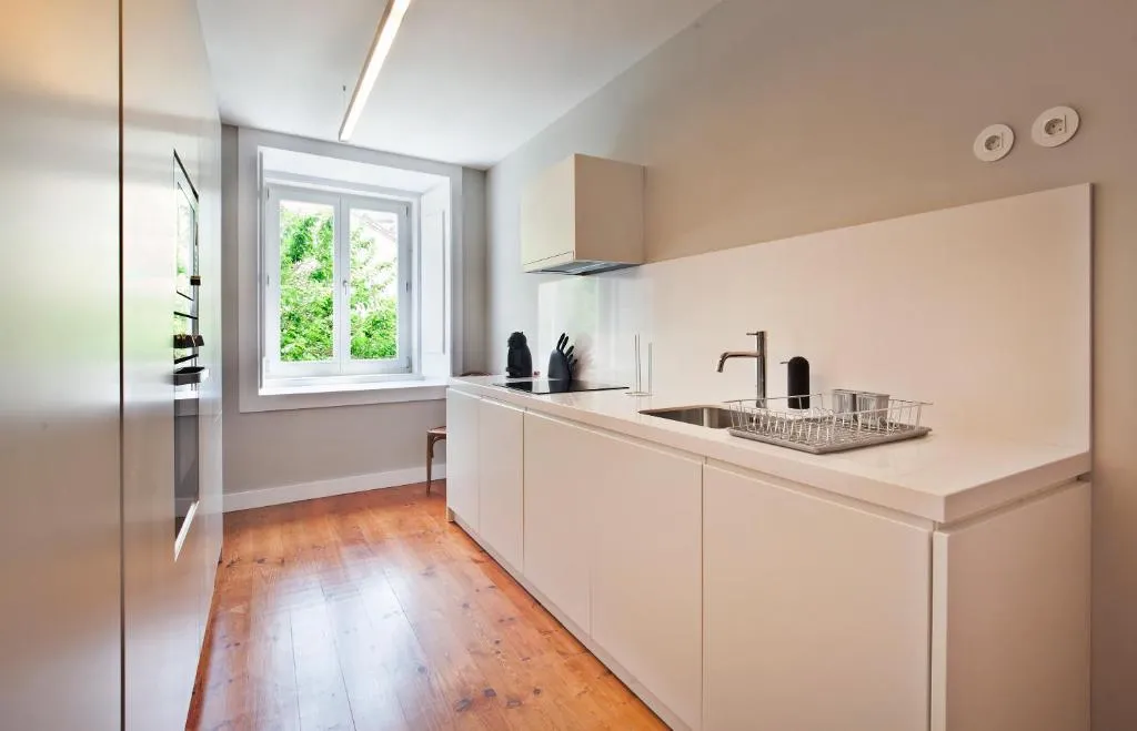 APARTMENT DELUXE TWO BEDS Room, Lisbon Five Stars Apartments Combro 7, Lisbon