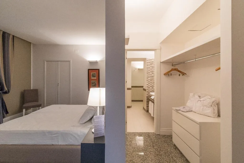 Room, Apartamentos Lungomare, Naples