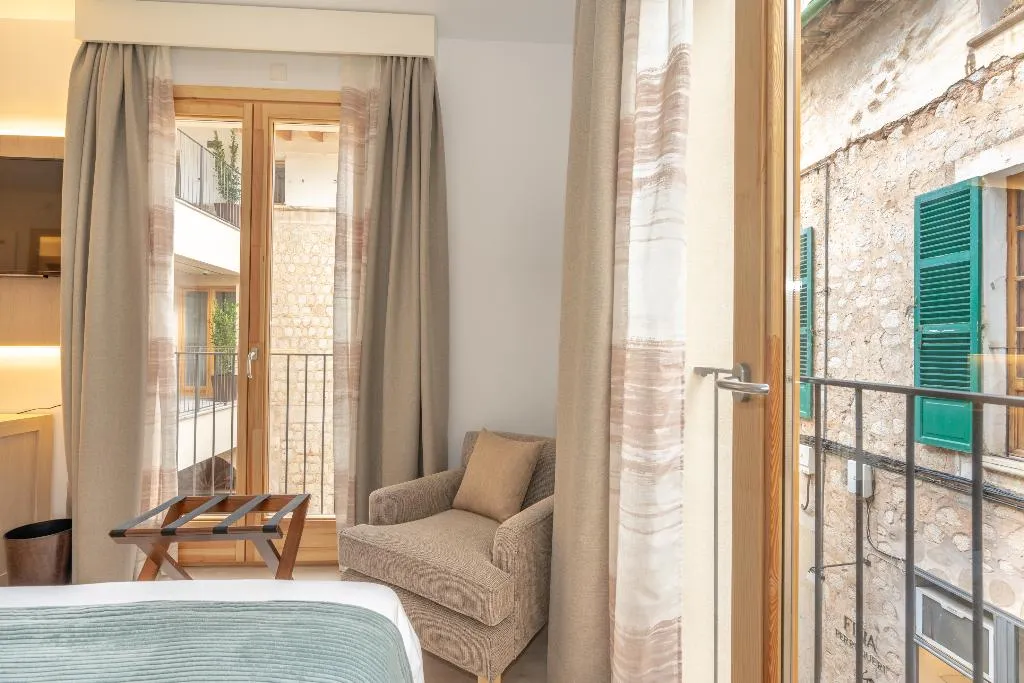 Double or Twin SUPERIOR Room, Soller Plaza, Majorca