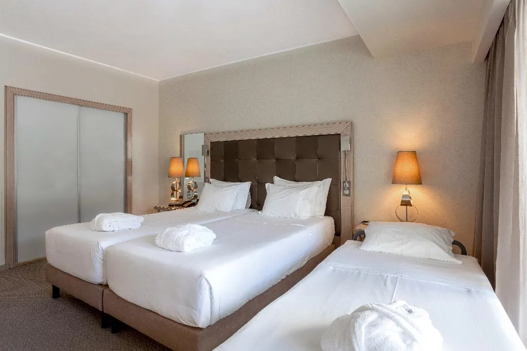 TRIPLE STANDARD Room, Hotel Porta do Sol, Porto