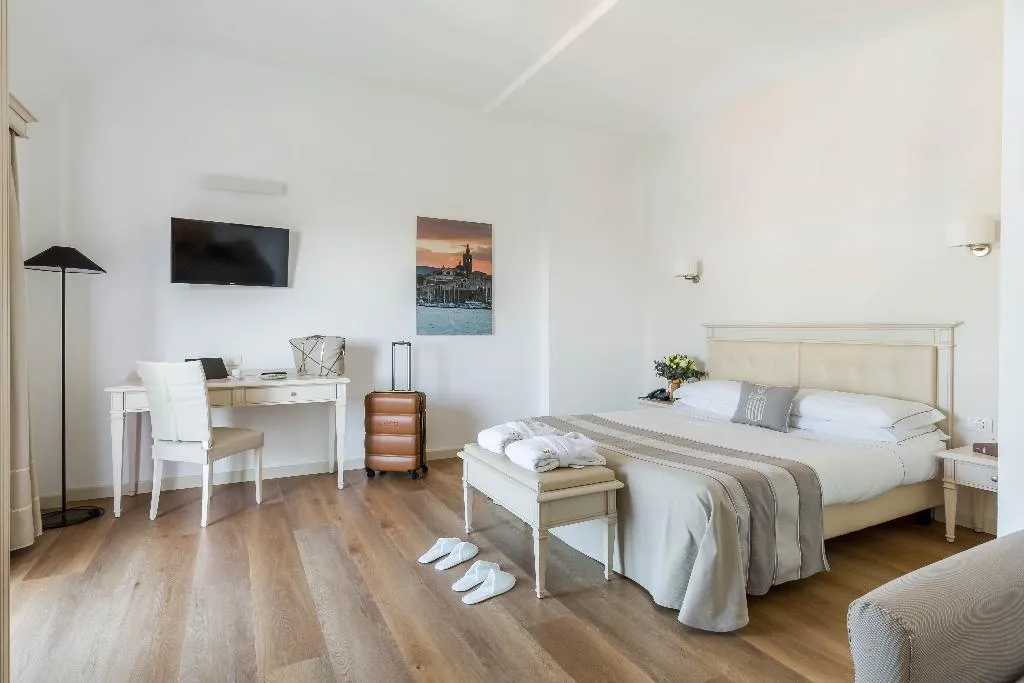 JUNIOR SUITE WITH BALCONY Room, Hotel Catalunya, Alghero