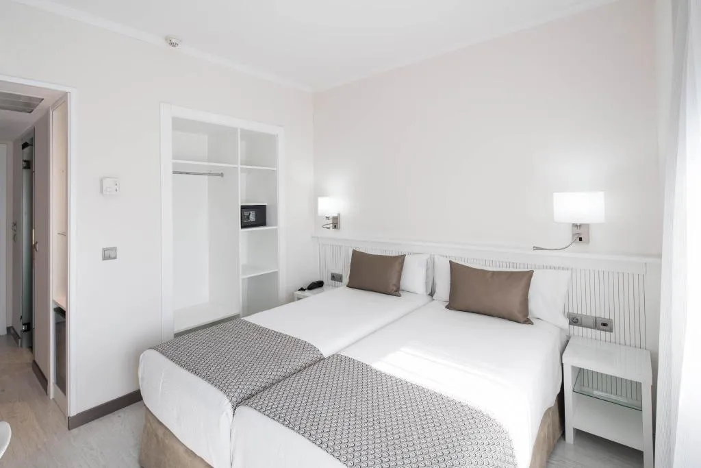 Room, Catalonia Roma, Barcelona