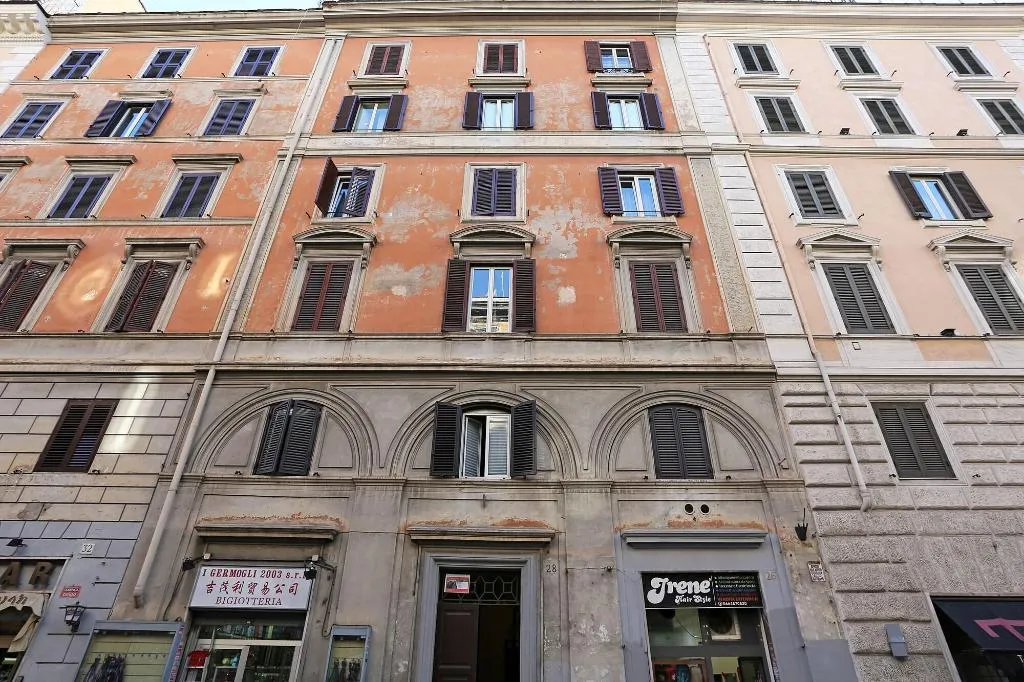General view, Adorasuite 2, Naples
