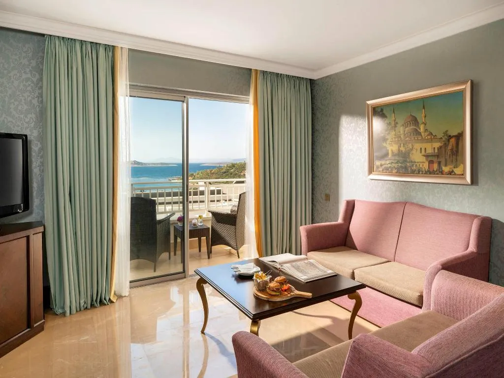 SUITE DELUXE GARDEN VIEW Room, Rixos Premium Bodrum, Bodrum